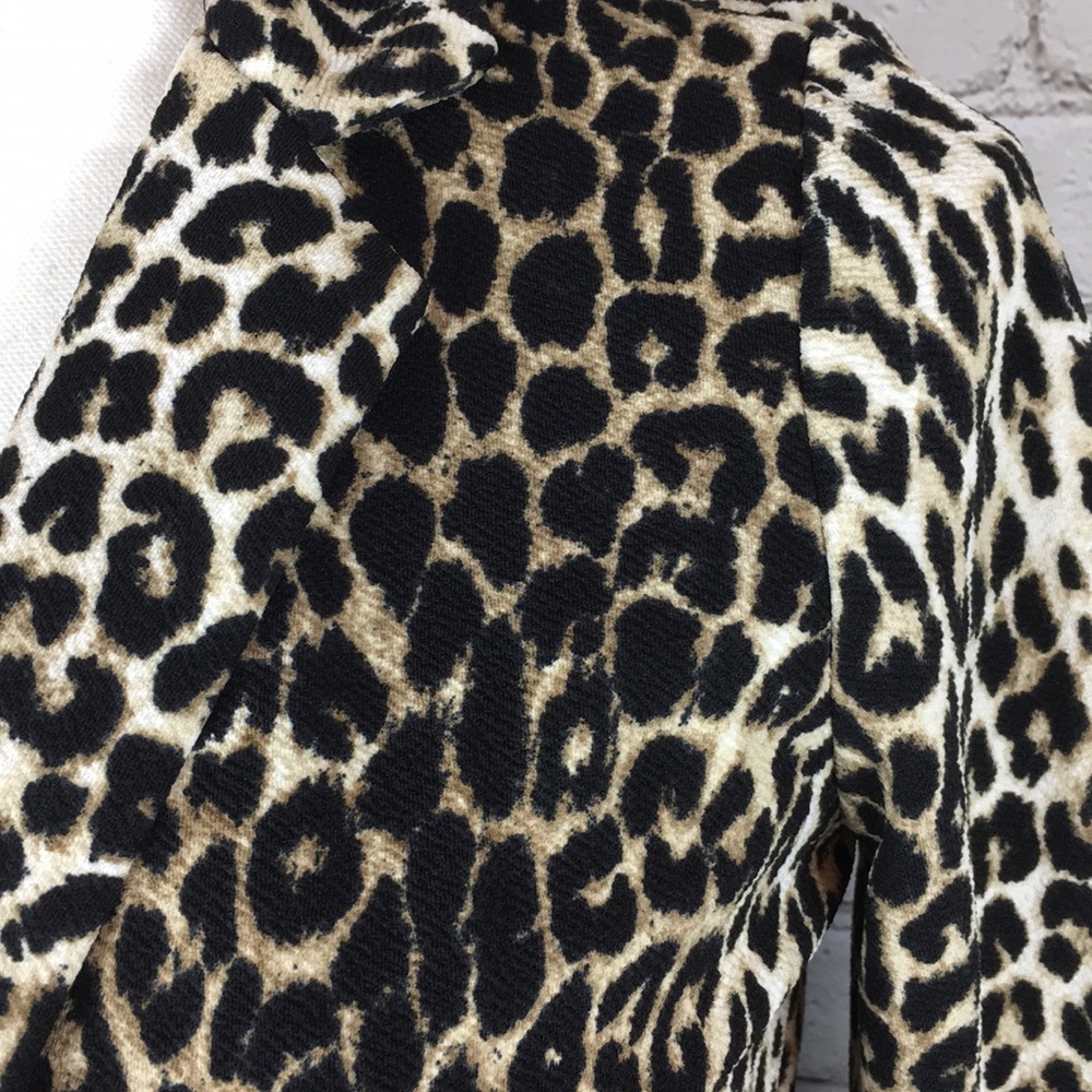 🌺SOLD🌺Leopard Print long blazer - Picture 5 of 8